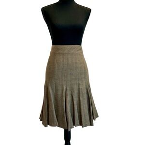 Club Monaco fit and flare midi skirt in brown glen plaid pattern Sz 6